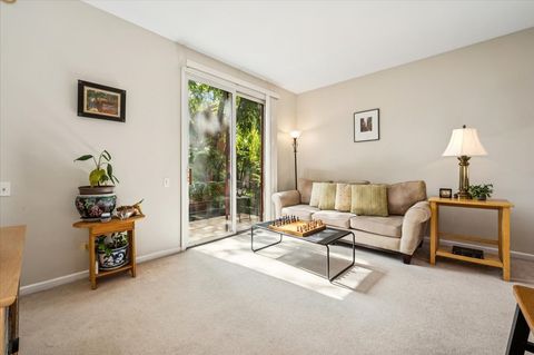 Tiny photo for 1200 S Federal Street #D, Chicago, IL 60605 (MLS # 12484664)