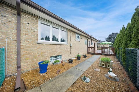 Tiny photo for 8231 W Berwyn Avenue, Chicago, IL 60656 (MLS # 12710865)