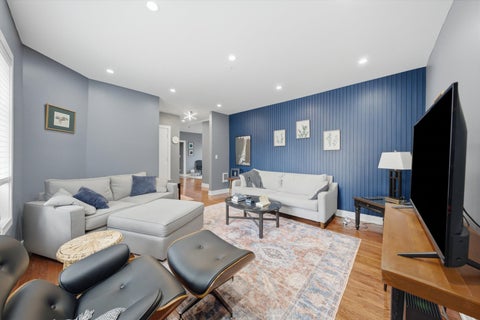 Tiny photo for 2212 E 70th Street #1B, Chicago, IL 60649 (MLS # 12714410)
