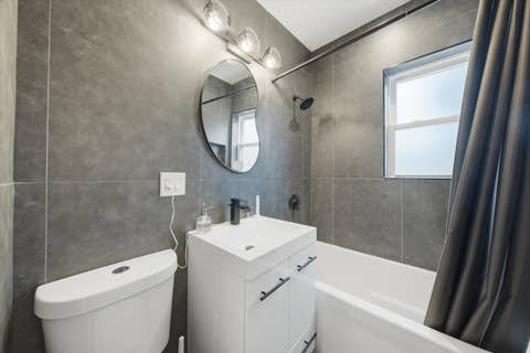 Tiny photo for 2212 E 70th Street #1B, Chicago, IL 60649 (MLS # 12714410)