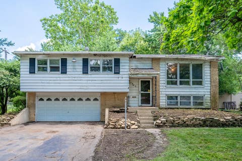 Photo of 7207 Catalpa Avenue, Woodridge, IL 60517 (MLS # 12701023)