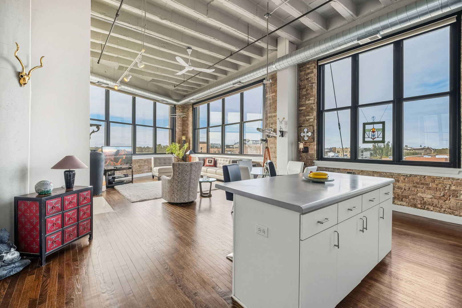 1601 W School Street 511