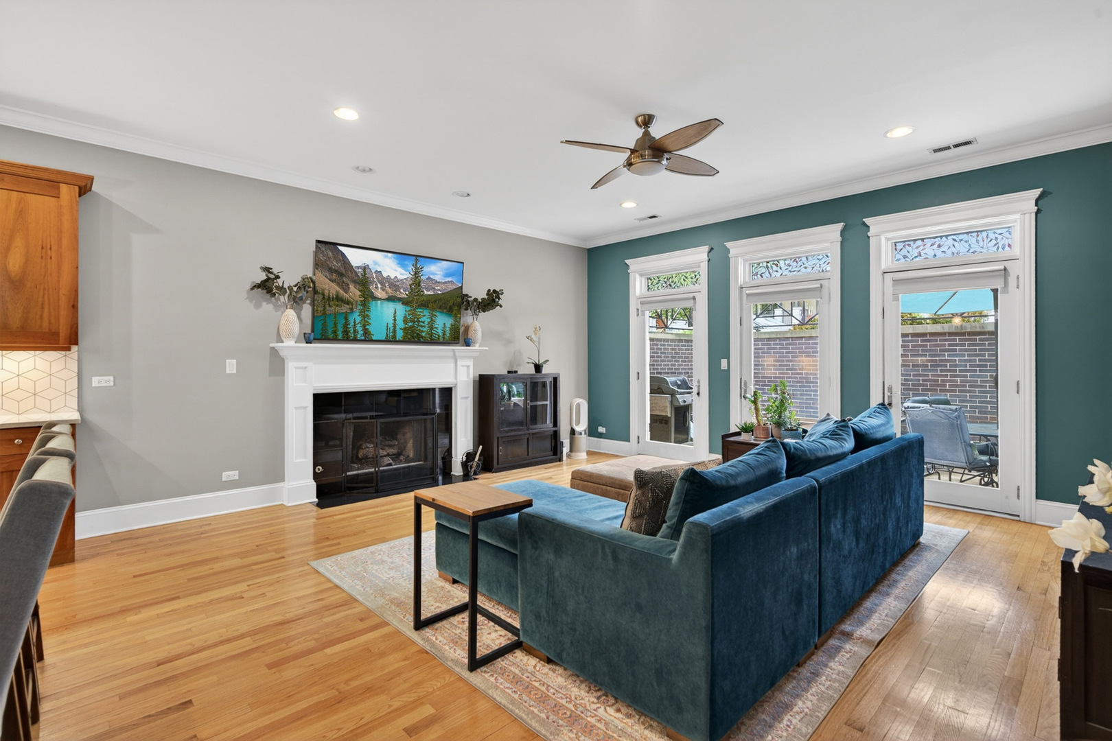 4341 N Mozart Street 1