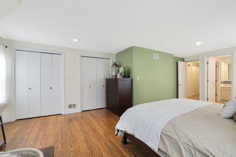 Tiny photo for 2611 Lake Avenue, Wilmette, IL 60091 (MLS # 12550965)