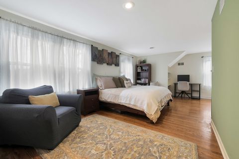 Tiny photo for 2611 Lake Avenue, Wilmette, IL 60091 (MLS # 12550965)