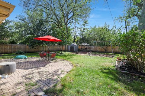 Tiny photo for 2611 Lake Avenue, Wilmette, IL 60091 (MLS # 12550965)