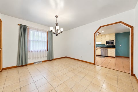 Tiny photo for 129 Oakview Drive, New Lenox, IL 60451 (MLS # 12778643)