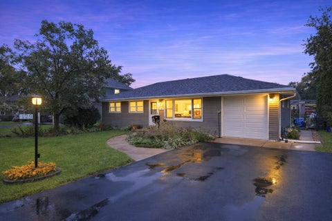 Tiny photo for 129 Oakview Drive, New Lenox, IL 60451 (MLS # 12778643)