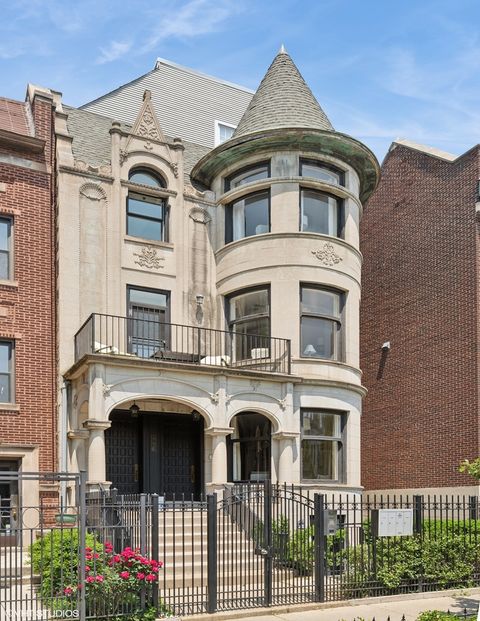 506 W Oakdale Avenue 1 Chicago IL 60657