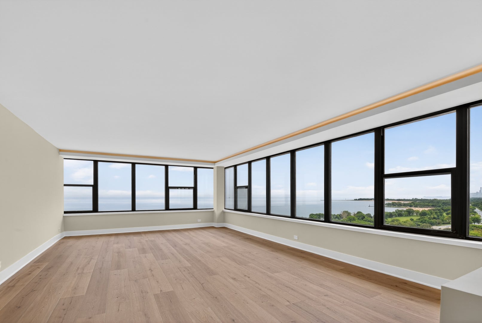 5801 N SHERIDAN Road 20D