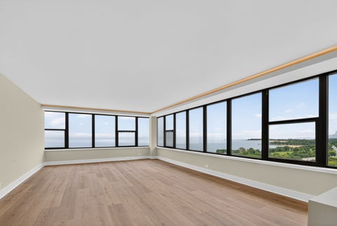 Tiny photo for 5801 N SHERIDAN Road #20D, Chicago, IL 60660 (MLS # 12718122)