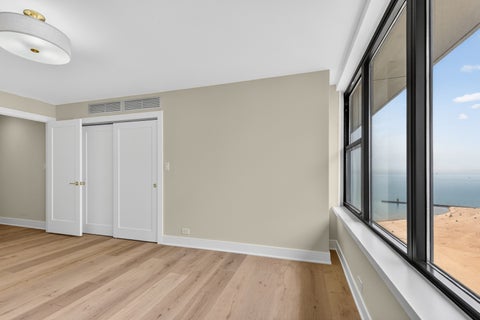 Tiny photo for 5801 N SHERIDAN Road #20D, Chicago, IL 60660 (MLS # 12718122)