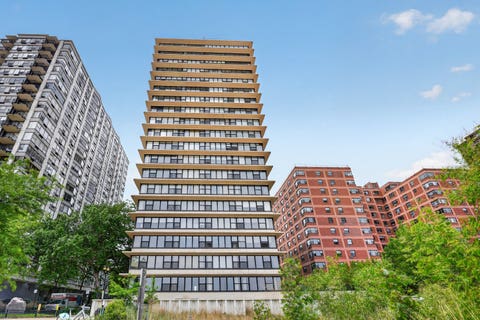 Tiny photo for 5801 N SHERIDAN Road #20D, Chicago, IL 60660 (MLS # 12718122)