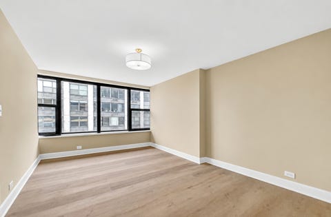 Tiny photo for 5801 N SHERIDAN Road #20D, Chicago, IL 60660 (MLS # 12718122)