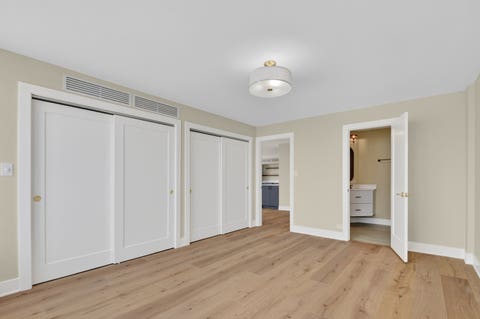 Tiny photo for 5801 N SHERIDAN Road #20D, Chicago, IL 60660 (MLS # 12718122)