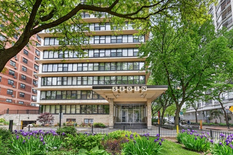 Photo of 5801 N SHERIDAN Road #20D, Chicago, IL 60660 (MLS # 12718122)