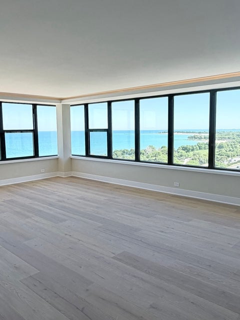 Tiny photo for 5801 N SHERIDAN Road #20D, Chicago, IL 60660 (MLS # 12718122)