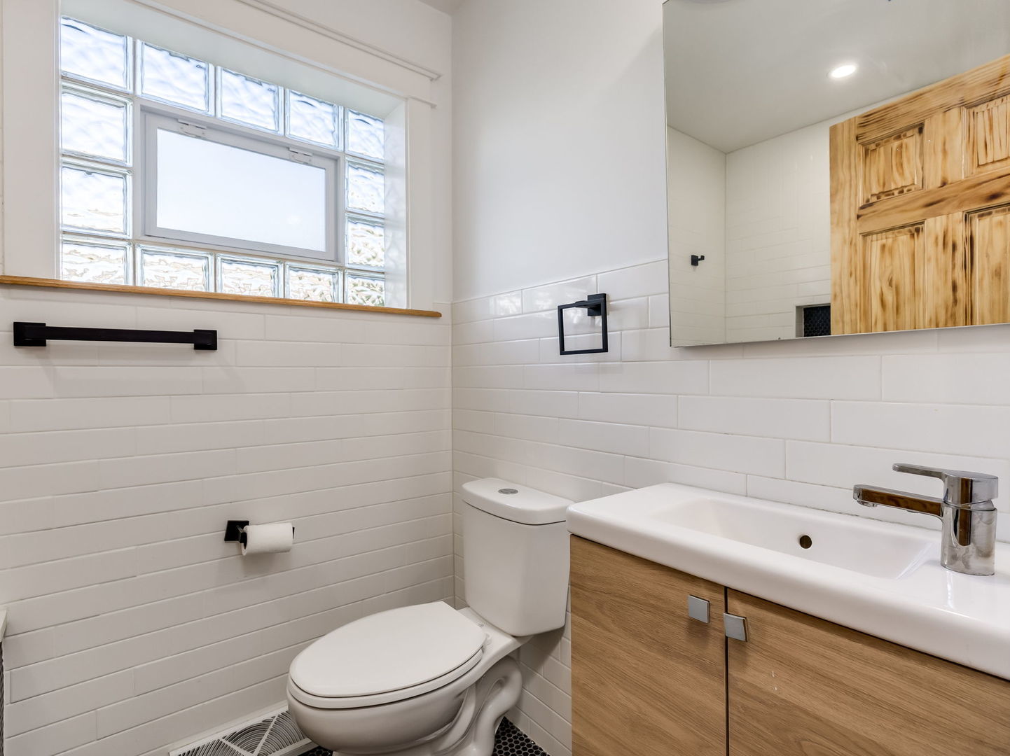 235 W 43rd Street
