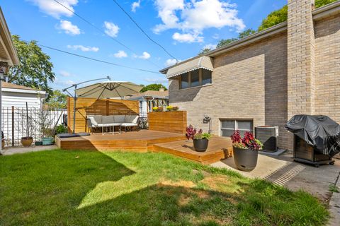 Tiny photo for 4828 N Newcastle Avenue, Chicago, IL 60656 (MLS # 12486628)