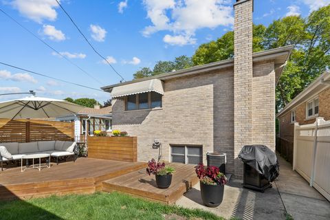Tiny photo for 4828 N Newcastle Avenue, Chicago, IL 60656 (MLS # 12486628)