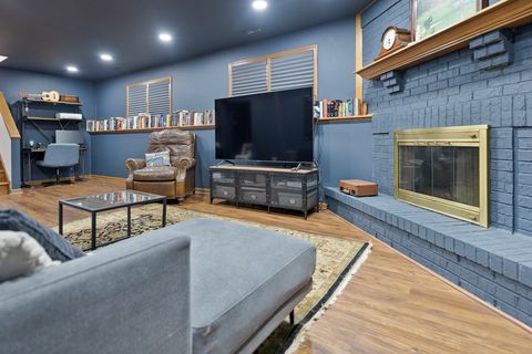 Tiny photo for 4828 N Newcastle Avenue, Chicago, IL 60656 (MLS # 12486628)