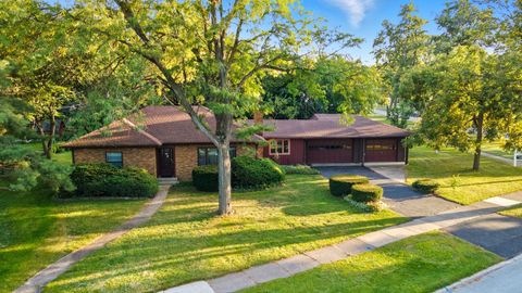 Photo of 2347 Spruce Road, Homewood, IL 60430 (MLS # 12490352)