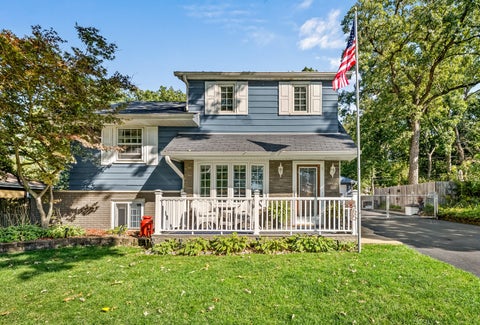 Photo of 165 Forest Glen Road, Wood Dale, IL 60191 (MLS # 12770717)