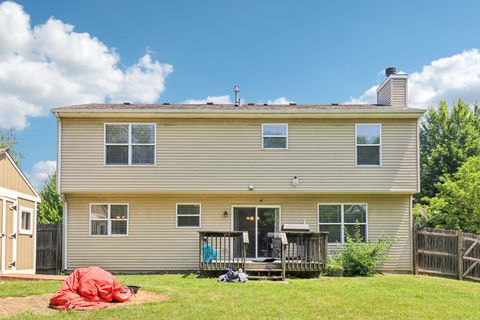 Tiny photo for 3616 Creekside Court, Winthrop Harbor, IL 60096 (MLS # 12462466)