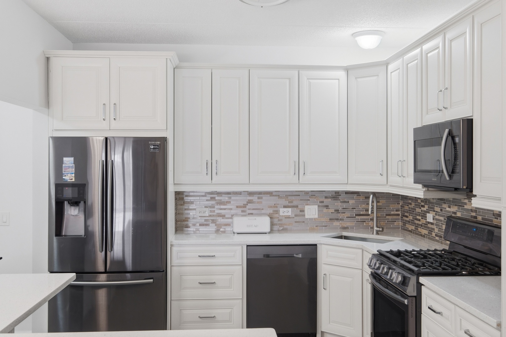 9670 Franklin Avenue 411