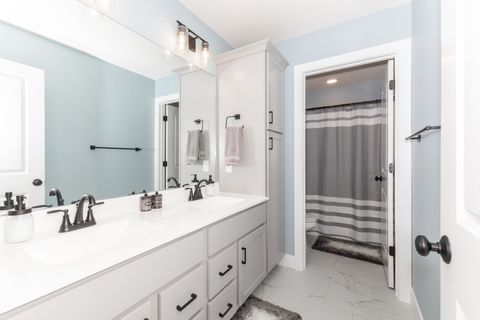 Tiny photo for 5104 Finlen Lane, Bloomington, IL 61705 (MLS # 12519772)