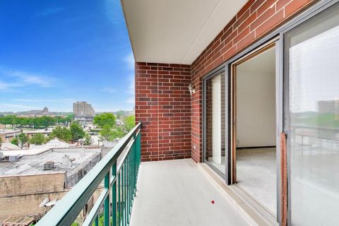 Tiny photo for 201 N Vail Avenue #409, Arlington Heights, IL 60004 (MLS # 12689660)