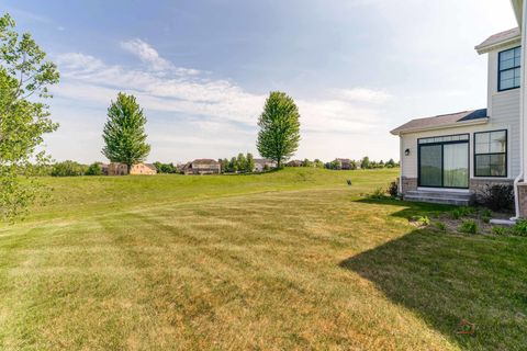 Tiny photo for 9 Olympia Fields Court, Hawthorn Woods, IL 60047 (MLS # 12655853)