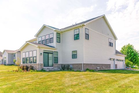 Tiny photo for 9 Olympia Fields Court, Hawthorn Woods, IL 60047 (MLS # 12655853)