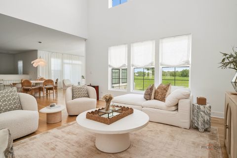Tiny photo for 9 Olympia Fields Court, Hawthorn Woods, IL 60047 (MLS # 12655853)