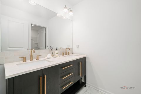 Tiny photo for 9 Olympia Fields Court, Hawthorn Woods, IL 60047 (MLS # 12655853)