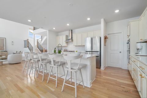 Tiny photo for 9 Olympia Fields Court, Hawthorn Woods, IL 60047 (MLS # 12655853)