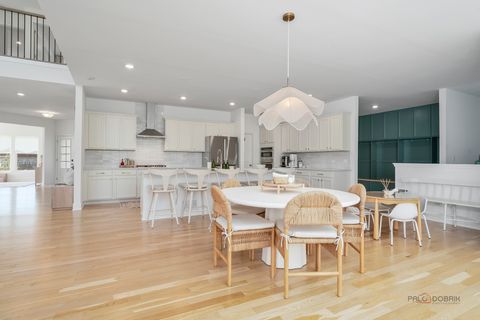 Tiny photo for 9 Olympia Fields Court, Hawthorn Woods, IL 60047 (MLS # 12655853)