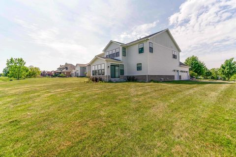 Tiny photo for 9 Olympia Fields Court, Hawthorn Woods, IL 60047 (MLS # 12655853)