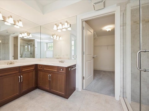 Tiny photo for 10 E Burlington Street #2J, Riverside, IL 60546 (MLS # 12623121)