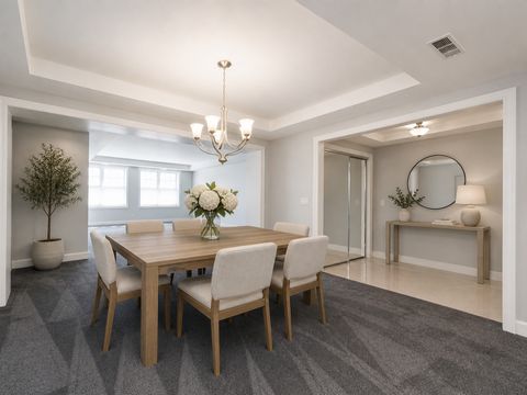 Tiny photo for 10 E Burlington Street #2J, Riverside, IL 60546 (MLS # 12623121)