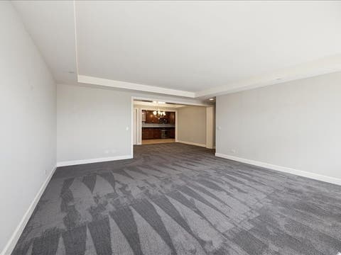 Tiny photo for 10 E Burlington Street #2J, Riverside, IL 60546 (MLS # 12623121)