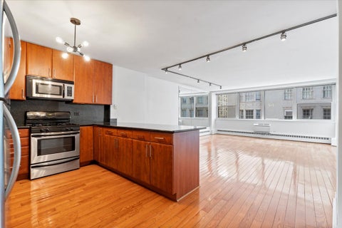 Tiny photo for 1150 N Lake Shore Drive #7H, Chicago, IL 60611 (MLS # 12666618)