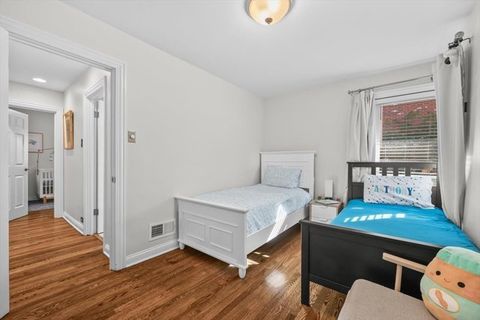 Tiny photo for 736 N Oak Street, Hinsdale, IL 60521 (MLS # 12504140)