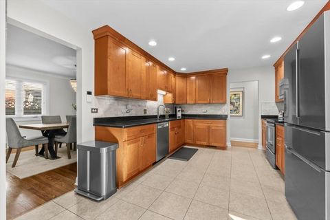 Tiny photo for 736 N Oak Street, Hinsdale, IL 60521 (MLS # 12504140)