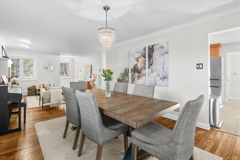 Tiny photo for 736 N Oak Street, Hinsdale, IL 60521 (MLS # 12504140)