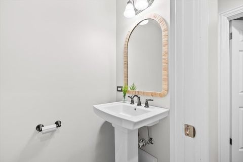 Tiny photo for 736 N Oak Street, Hinsdale, IL 60521 (MLS # 12504140)