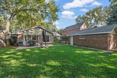 Tiny photo for 736 N Oak Street, Hinsdale, IL 60521 (MLS # 12504140)