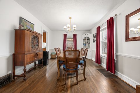 Tiny photo for 428 Hillside Avenue, Glen Ellyn, IL 60137 (MLS # 12591469)