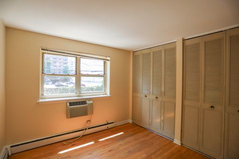 Tiny photo for 521 W Briar Place #201, Chicago, IL 60657 (MLS # 12508345)