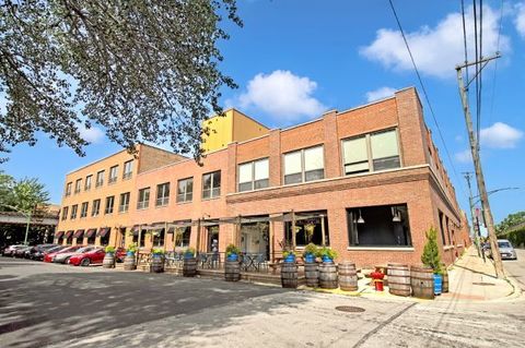 1806 W Cuyler Avenue 2C Chicago IL 60613